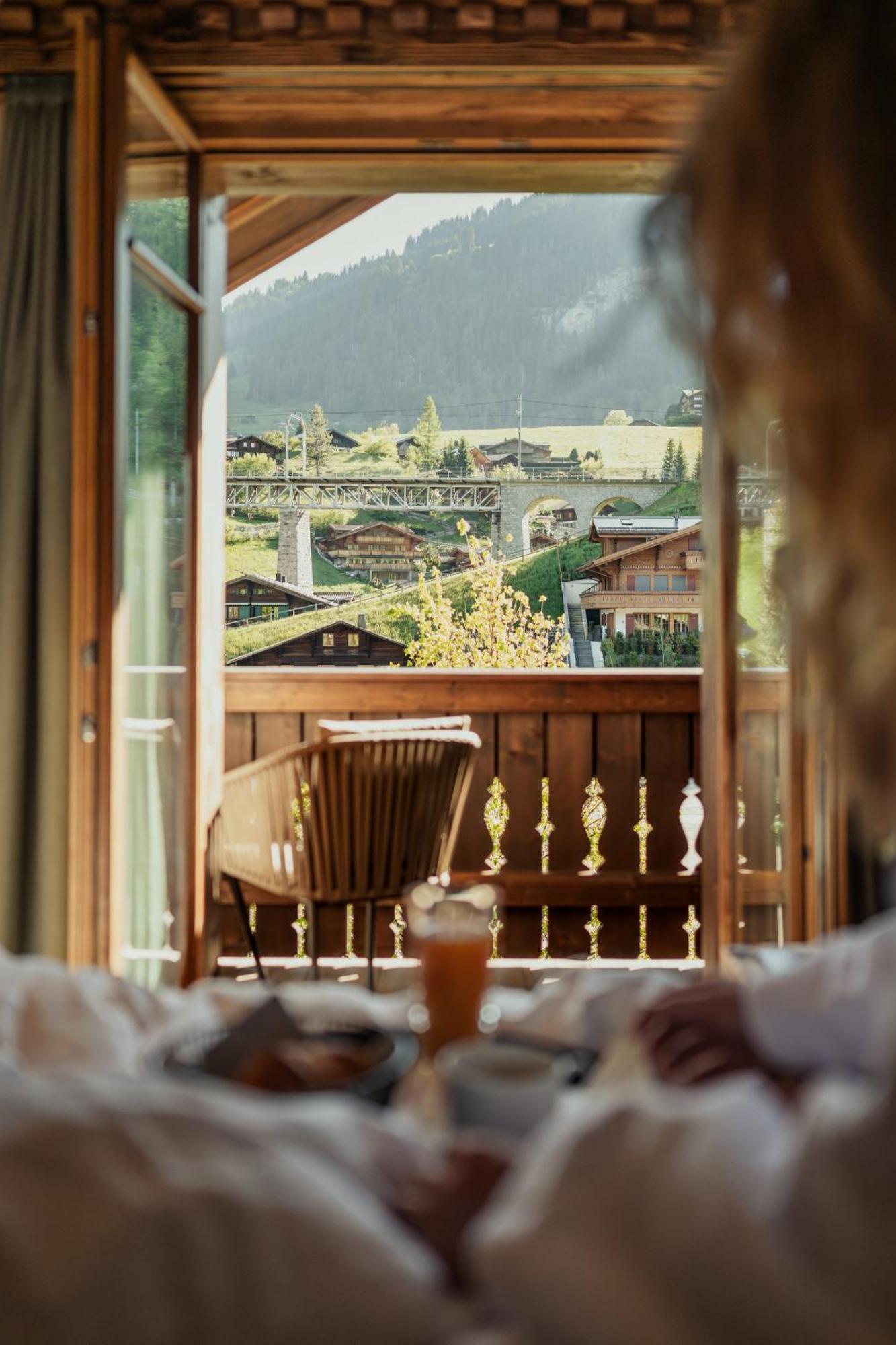 Miiro The Mansard Hotel Gstaad Kültér fotó