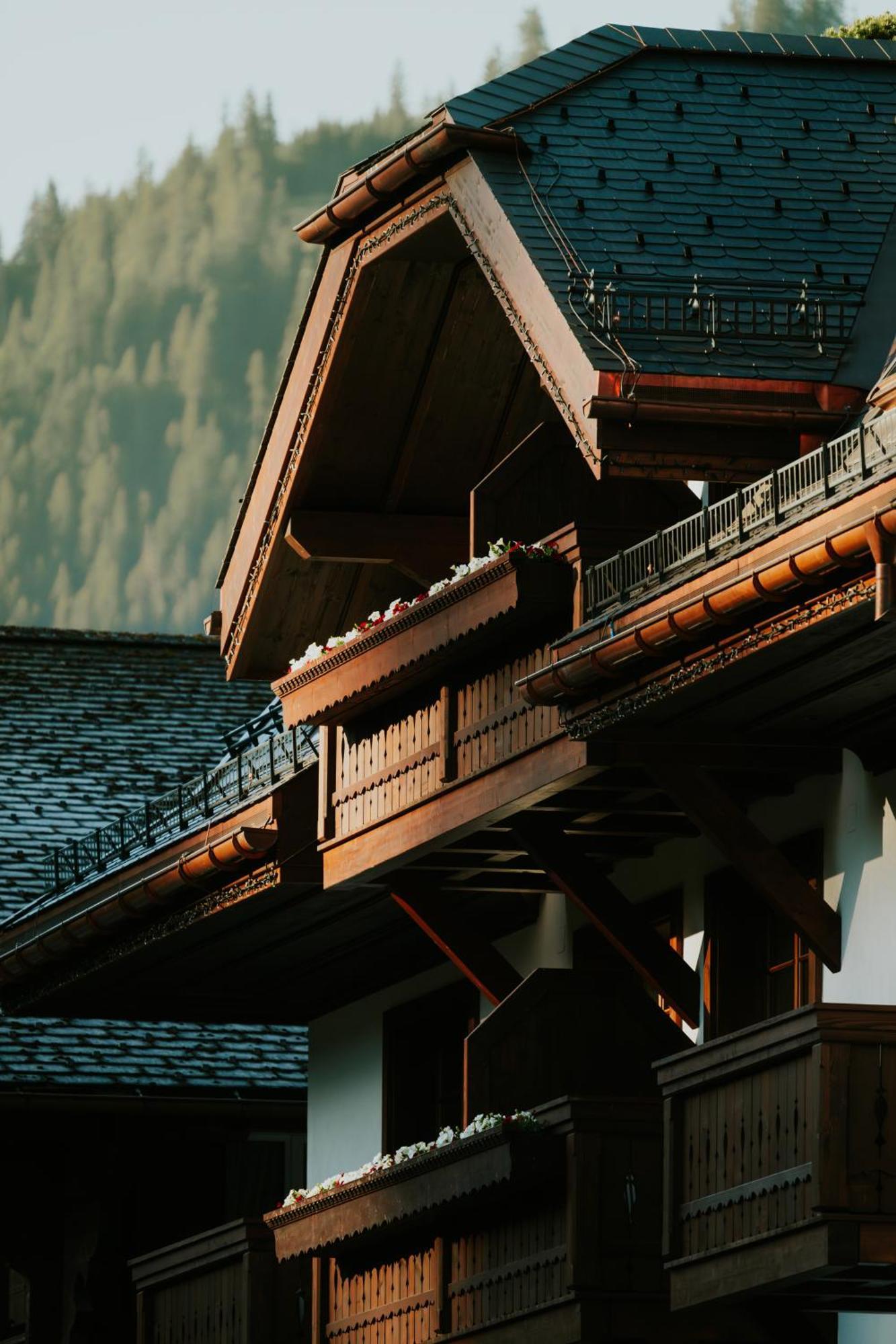 Miiro The Mansard Hotel Gstaad Kültér fotó